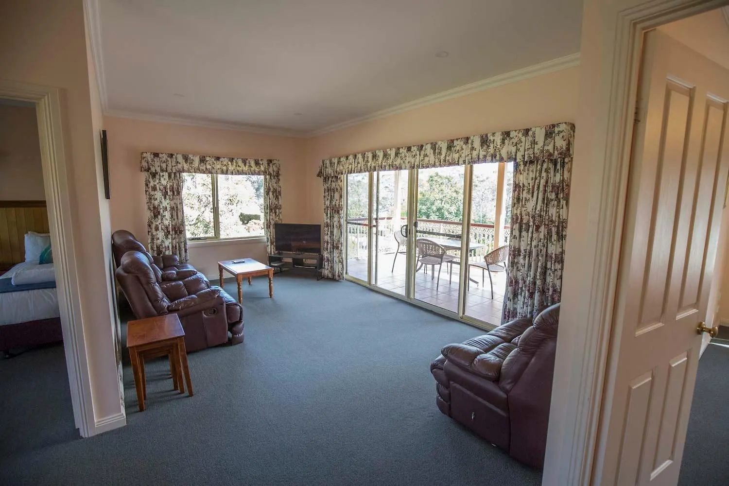 Robyn'S Nest Lakeside Resort Merimbula Gæstehus