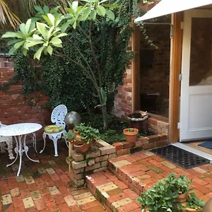Gorgeous Studio 2 Minutes From The Heart Of Subiaco Australia