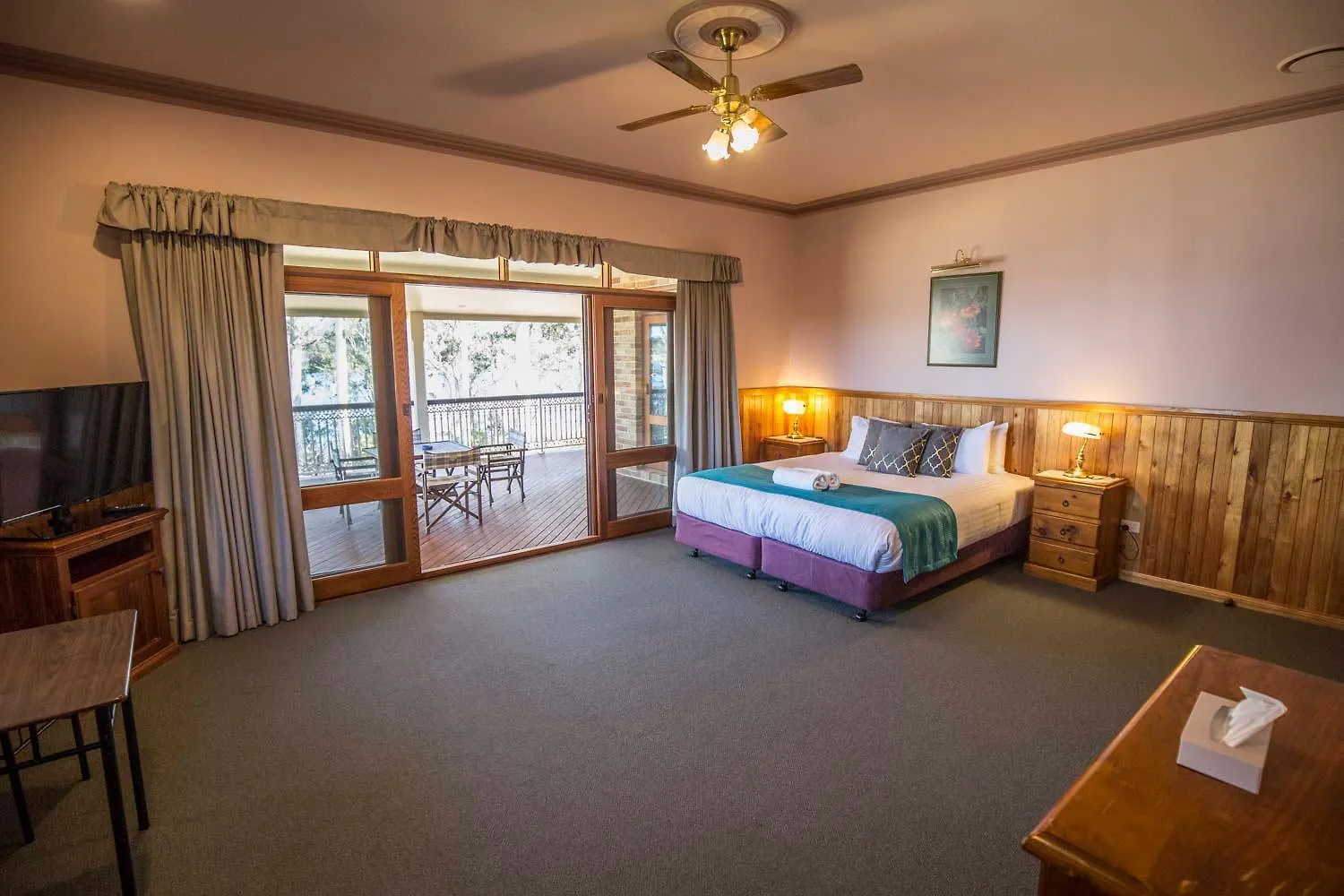Robyn'S Nest Lakeside Resort Merimbula Guest house